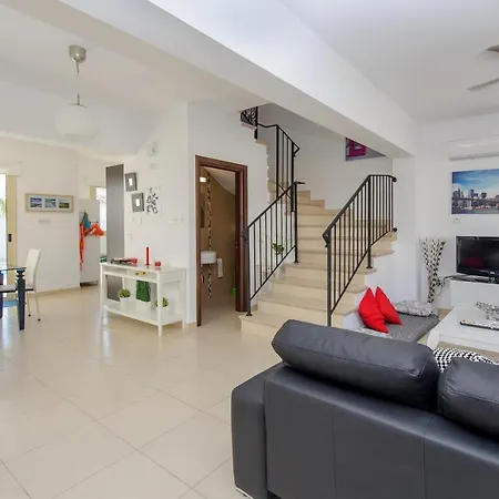 Villa Artemis Palm Villas Protaras