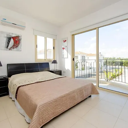 Artemis Palm Villas Πρωταράς