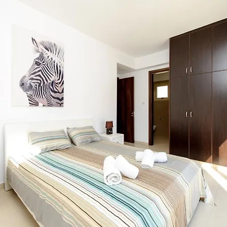 Artemis Palm Villas Πρωταράς